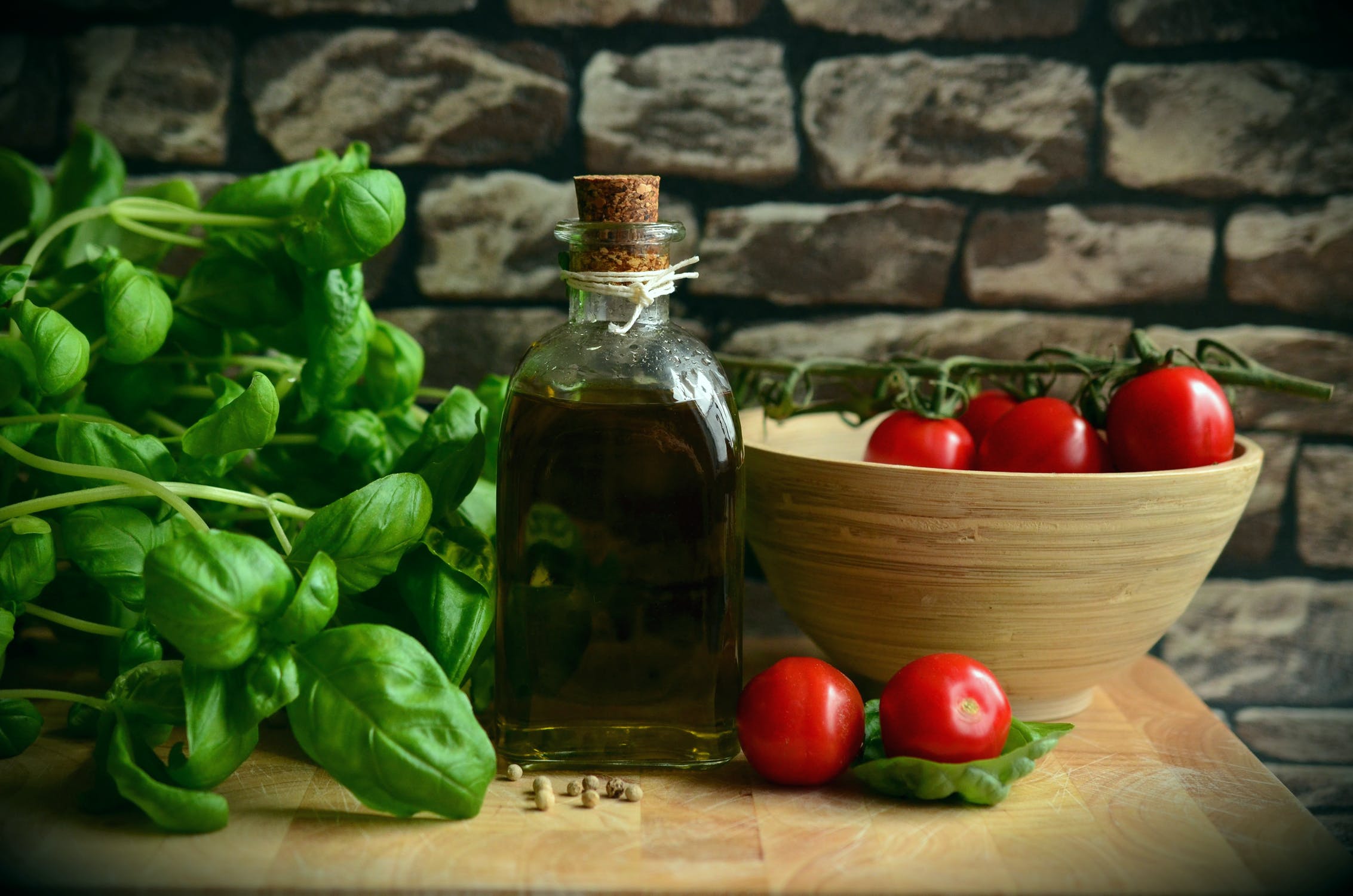 olive-oil-tomatoes-basil