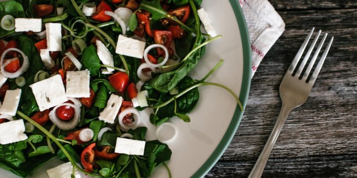 Facts and Health Benefits of Greek Salad