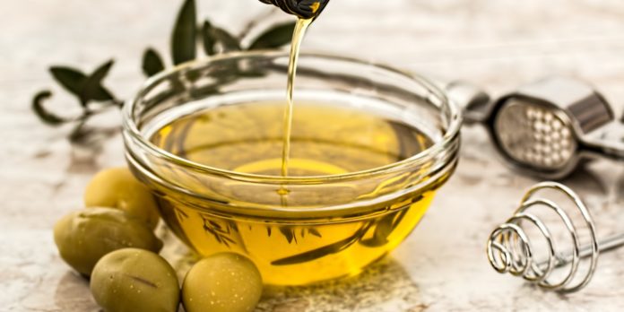 Facts and Health Benefits of Olives